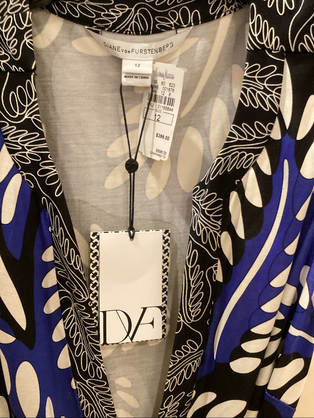 Diane Von Furstenberg Blue and Black Leaf-Print Wrap Maxi Dress - Picture 5 of 7